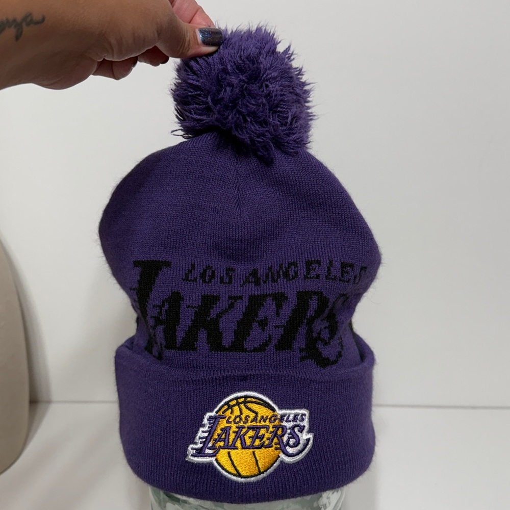 NBA Los Angeles Lakers Pom Knit Beanie
